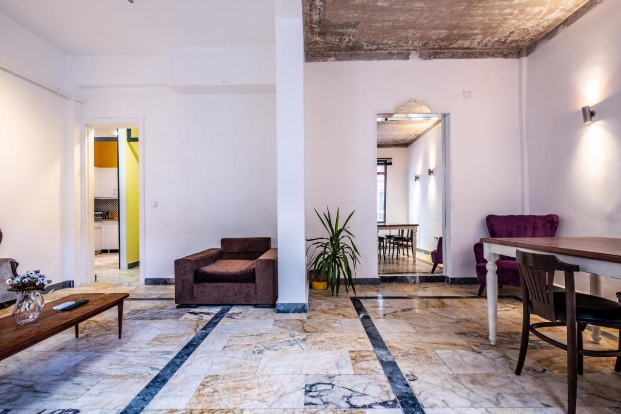 Comfortable Flat With Great Location In Beyoglu Apartament
